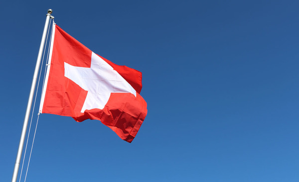 Grosse Schweizer Fahne