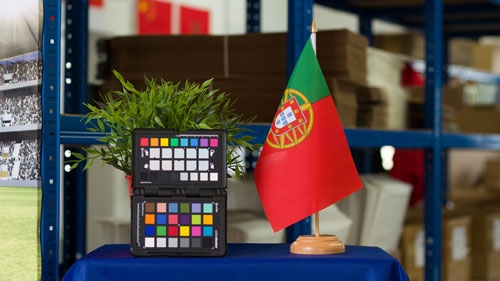 Séance photo d'un drapeau de table dans un studio photo