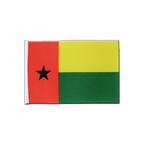 Guinée-Bissau Drapeau en satin 15 x 22 cm