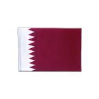Drapeau en satin Qatar 15 x 22 cm