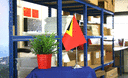 Osttimor - Satin Tischflagge 15 x 22 cm