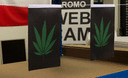 Cannabis - Satin Flagge 15 x 22 cm