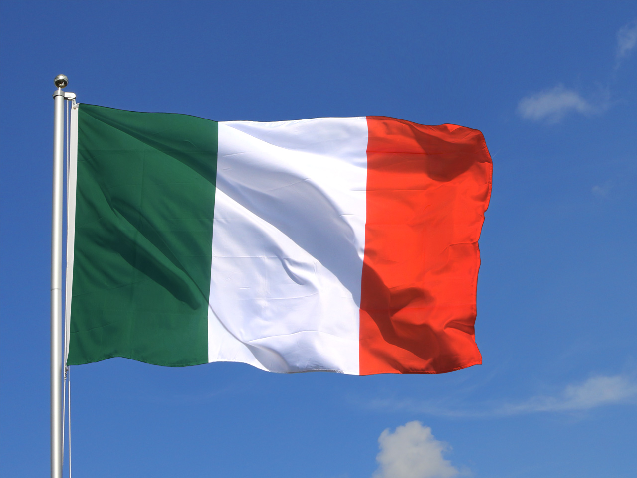 Large Italian Flag 5x8 ft RoyalFlags.co.uk