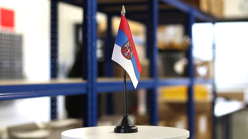 Serbie avec blason - Mini drapeau de table 10 x 15 cm