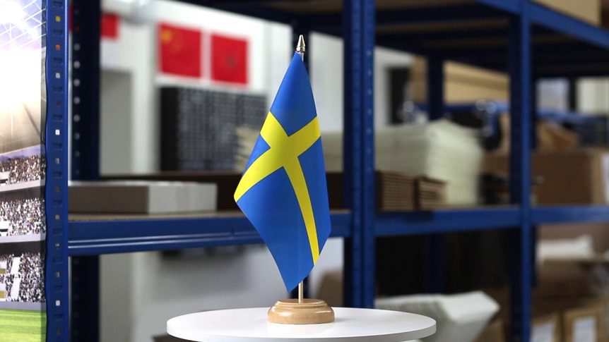 Schweden - Holz Tischflagge 15 x 22 cm