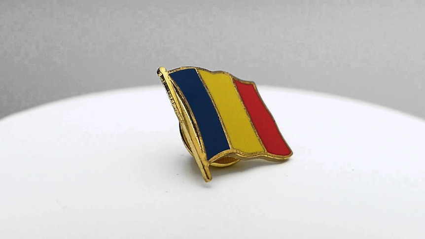 Roumanie - Pin's drapeau 2 x 2 cm