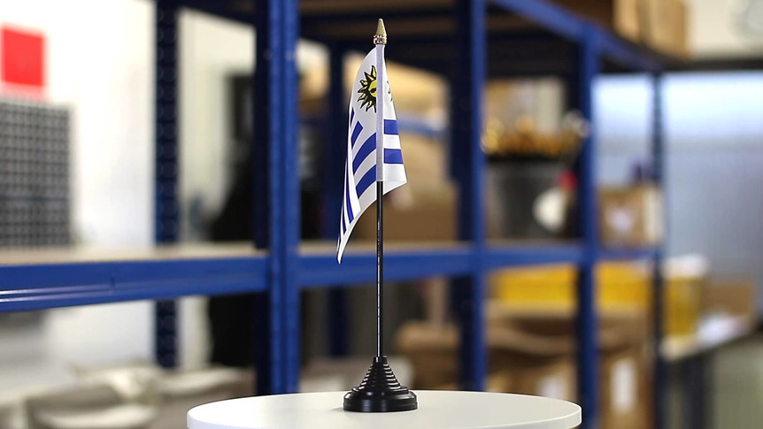 Uruguay - Mini drapeau de table 10 x 15 cm