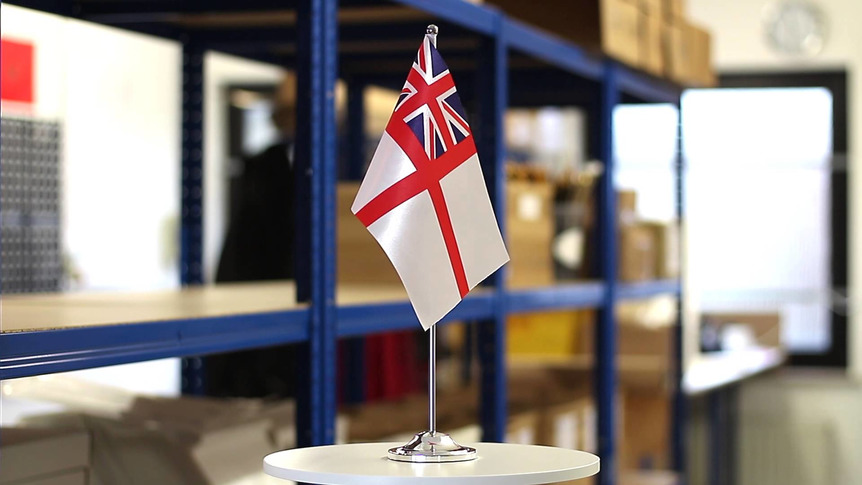 Großbritannien White Ensign - Satin Tischflagge 15 x 22 cm