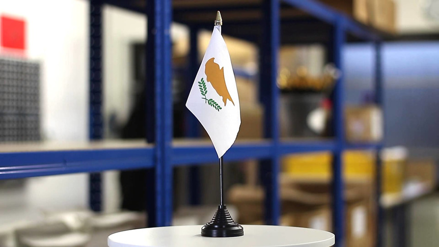 Chypre - Mini drapeau de table 10 x 15 cm
