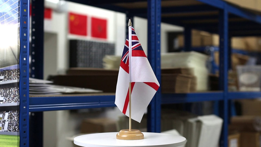 Großbritannien White Ensign - Holz Tischflagge 15 x 22 cm