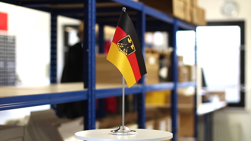 Deutschland Dienstflagge - Satin Tischflagge 15 x 22 cm