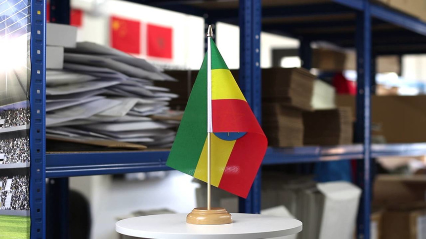 Äthiopien mit Stern - Holz Tischflagge 15 x 22 cm