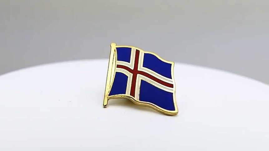 Islande - Pin's drapeau 2 x 2 cm