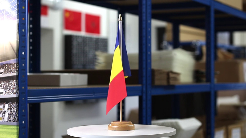 Rumänien - Holz Tischflagge 15 x 22 cm