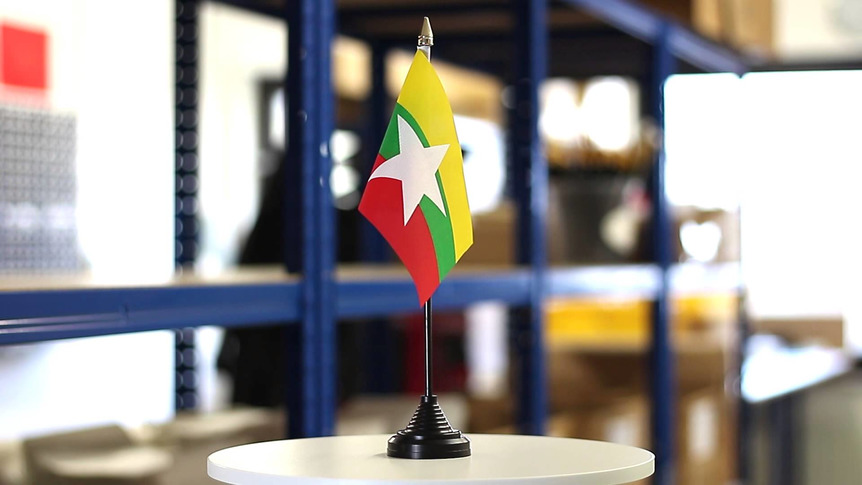 Birmanie - Mini drapeau de table 10 x 15 cm