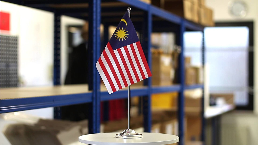Malaysia - Satin Tischflagge 15 x 22 cm