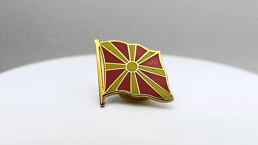 Mazedonien - Flaggen Pin 2 x 2 cm