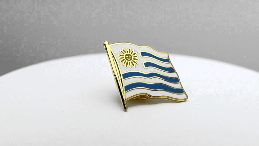 Uruguay - Pin's drapeau 2 x 2 cm