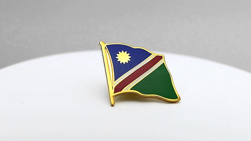 Namibia - Flaggen Pin 2 x 2 cm