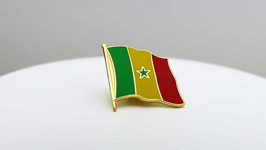 Sénégal - Pin's drapeau 2 x 2 cm