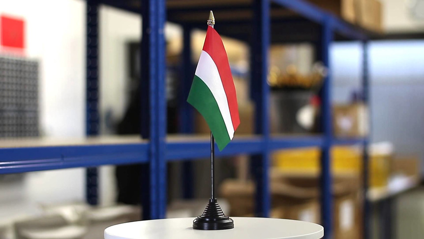 Hongrie - Mini drapeau de table 10 x 15 cm