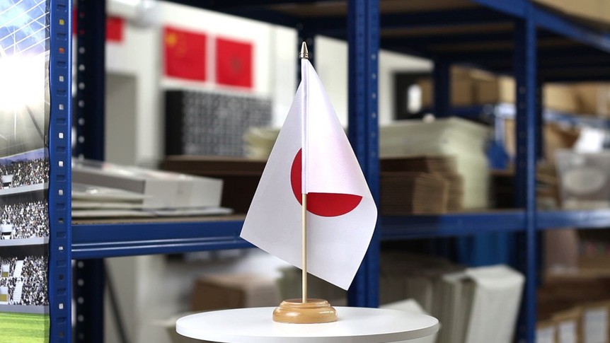 Japan - Holz Tischflagge 15 x 22 cm