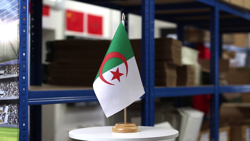 Algerien - Holz Tischflagge 15 x 22 cm