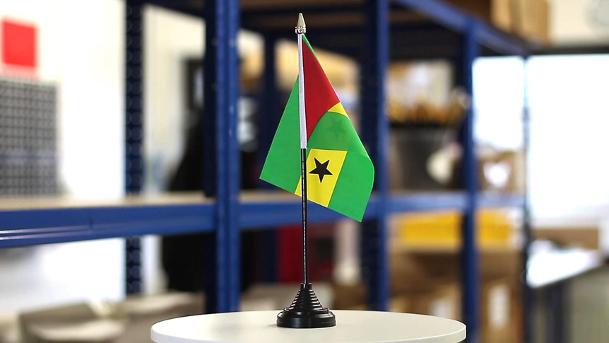Sao Tome and Principe - Table Flag 4x6"