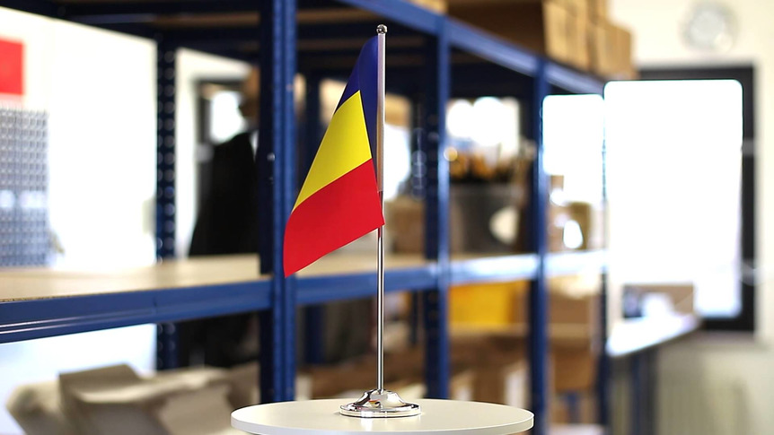 Rumänien - Satin Tischflagge 15 x 22 cm
