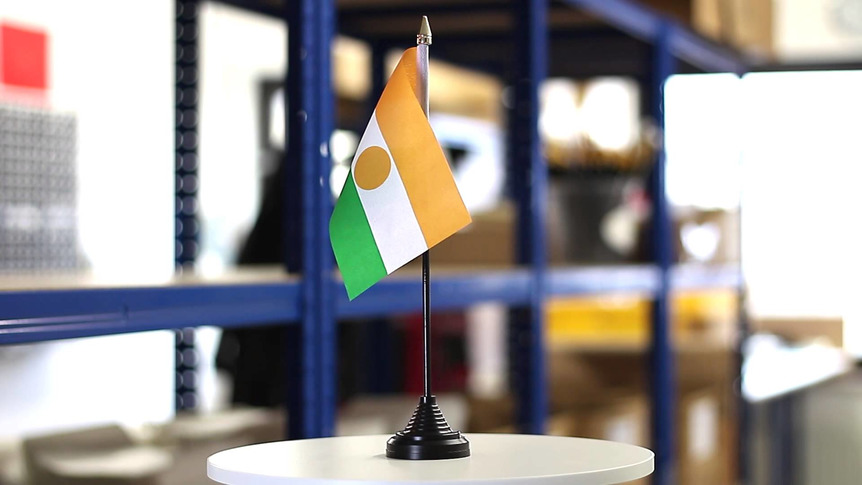 Niger - Mini drapeau de table 10 x 15 cm
