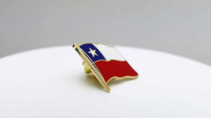 Chili - Pin's drapeau 2 x 2 cm