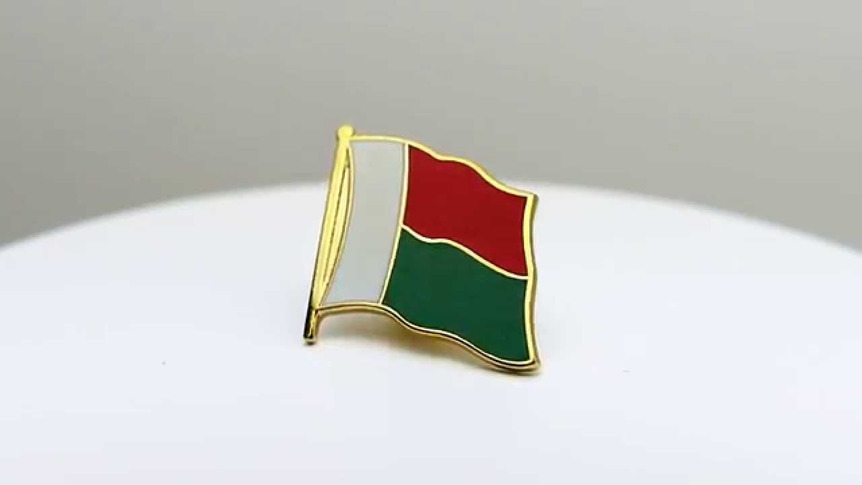 Patch écusson Brodé Drapeau Madagascar - Dimensions 5 X 8 Cm, Système D'accroche Mâle/femelle