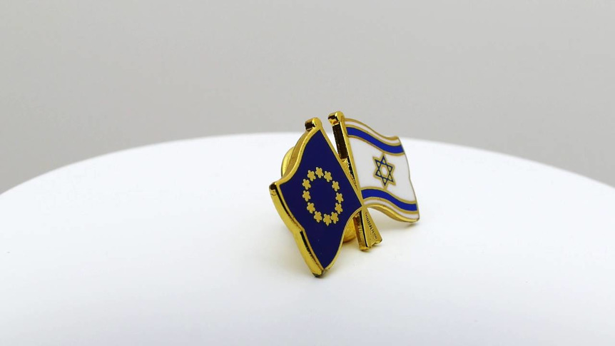 UE + Israel - Pin's drapeaux croisés