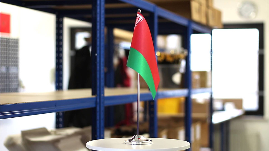 Weißrussland - Satin Tischflagge 15 x 22 cm
