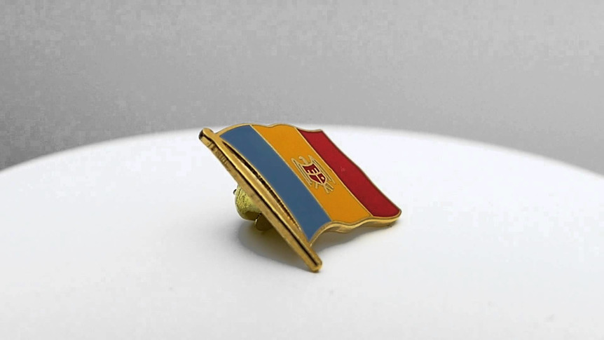 Moldawien - Flaggen Pin 2 x 2 cm