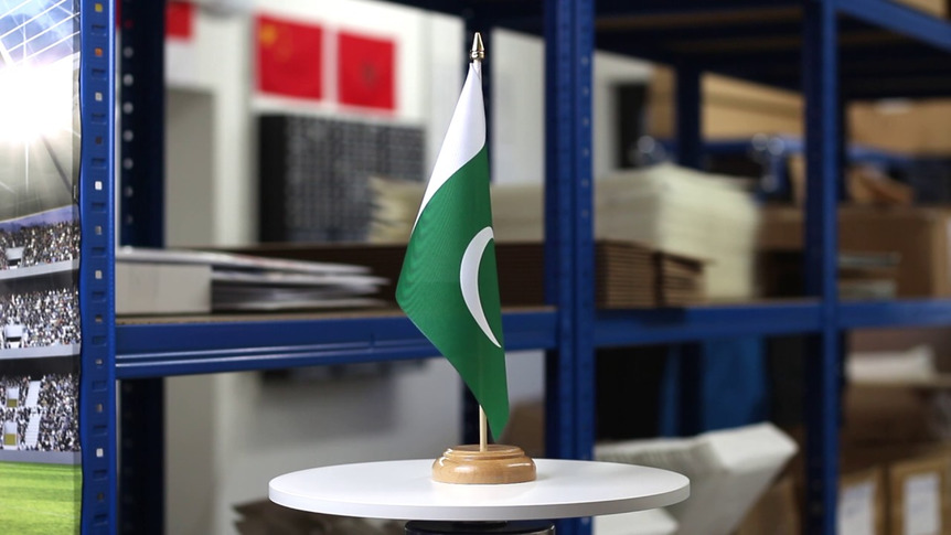Pakistan - Table Flag 6x9", wooden