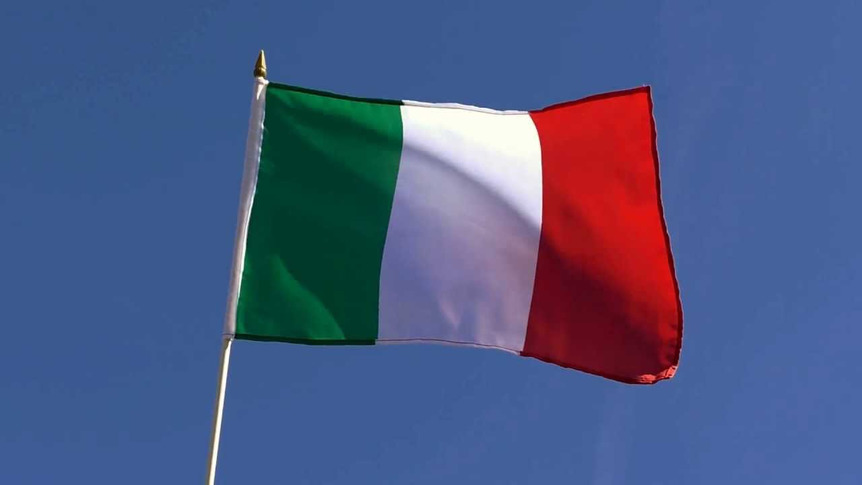 Italie - Drapeau sur hampe 30 x 45 cm